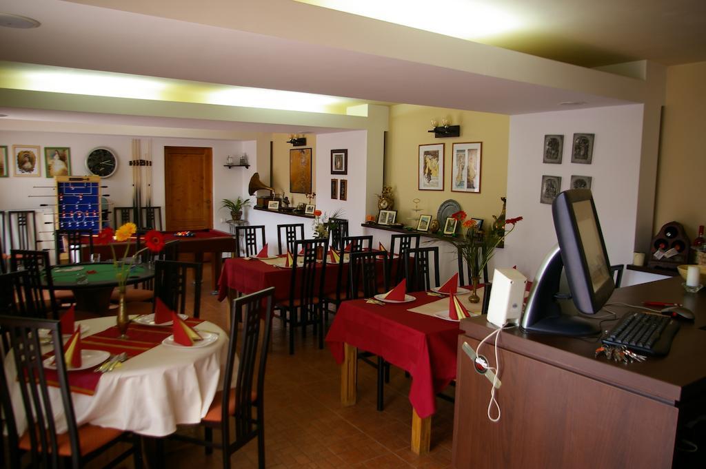 Pensiunea La Dolce Vita Băile Herculane エクステリア 写真